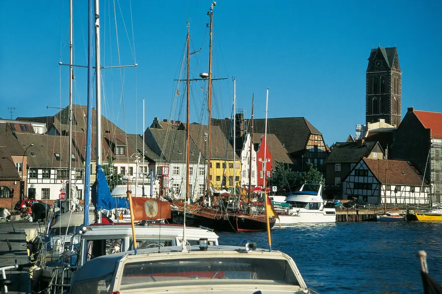 Wismar_Hafen.jpg Wismar_Hafen.jpg
