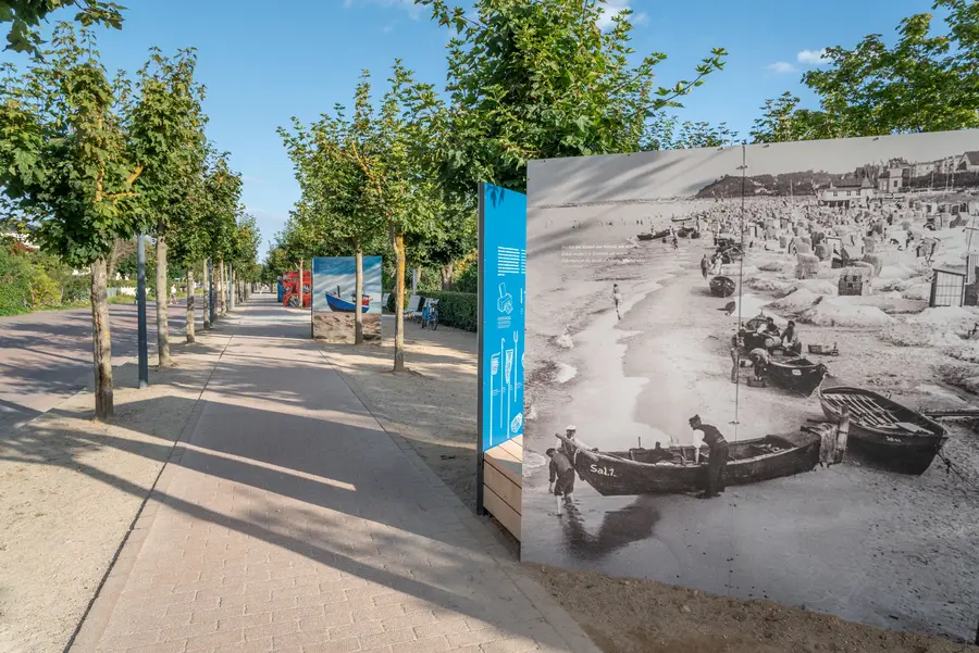 An der Promenade in Ahlbeck gibt es eine Freilicht-Dauerausstellung zur Geschichte der Küstenfischerei.

