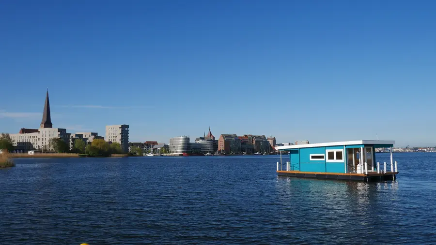 Die neue Flusssauna auf der Warnow