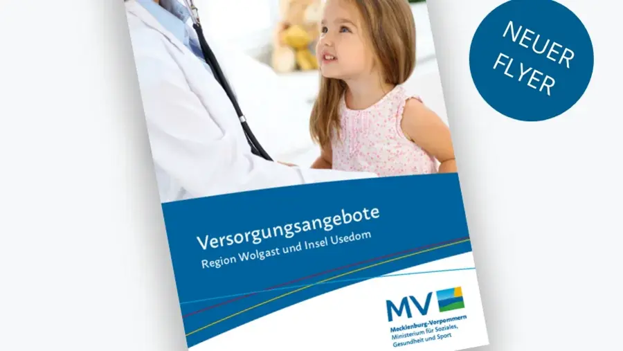 Mithilfe des neuen Flyers können sich Eltern über pädiatrische Angebote in Wolgast und auf Usedom informieren.