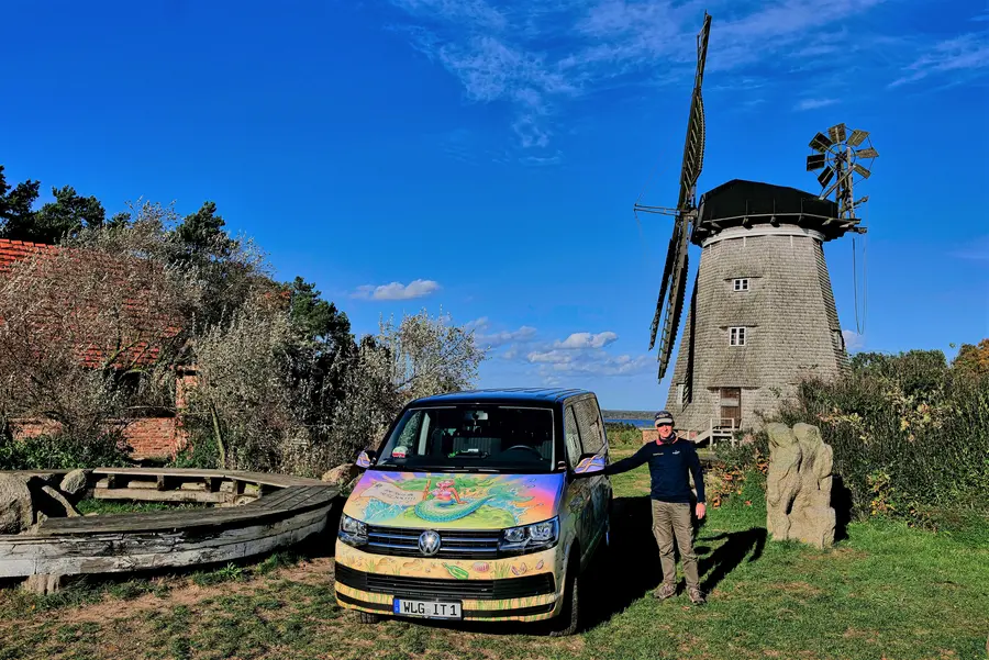 Landschaftsführer Ingo Zander zeigt Gästen und Einheimischen besondere Orte auf der Insel Usedom. Landschaftsführer Ingo Zander zeigt Gästen und Einheimischen besondere Orte auf der Insel Usedom.