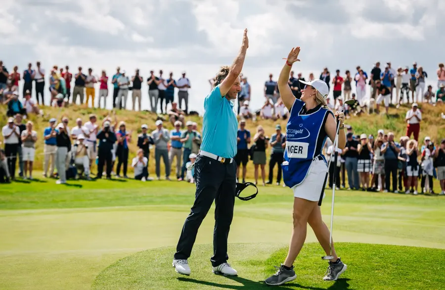 Golfprofi Bernhard Langer und seine Tochter auf den WINSTON Senior Open 2019 Golfprofi Bernhard Langer und seine Tochter auf den WINSTON Senior Open 2019