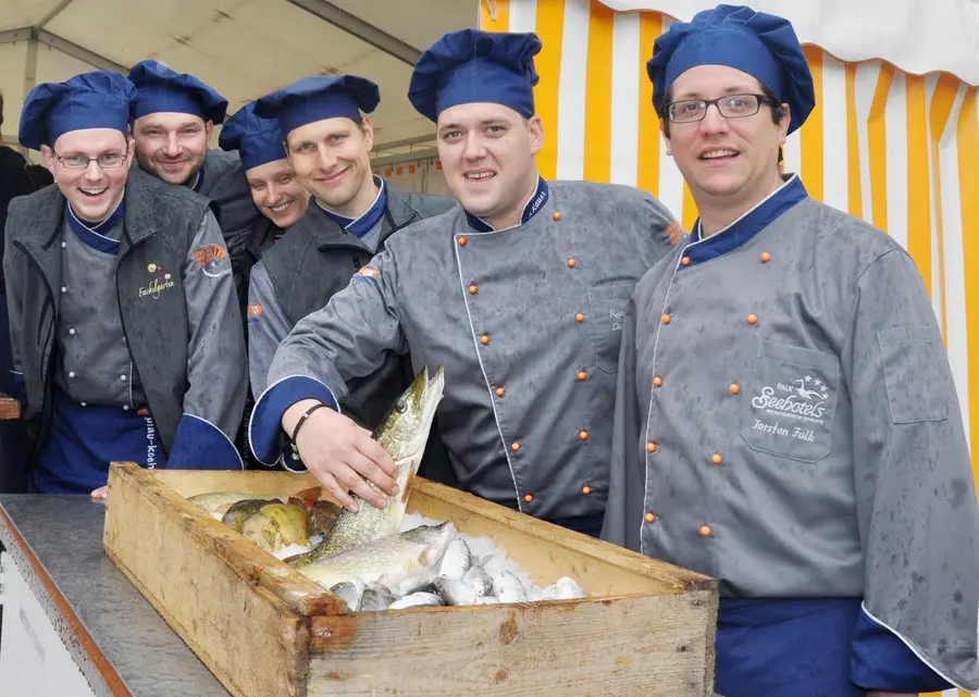 Plauer Köche anlässlich der Reihe "Plau kocht"