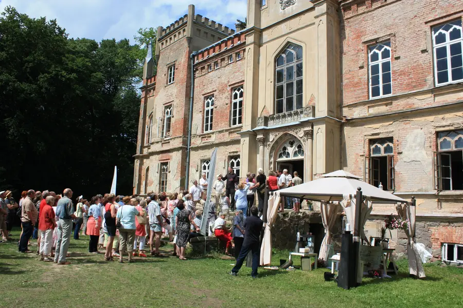 "MittsommerRemise 2015" im Herrenhaus Vogelsang