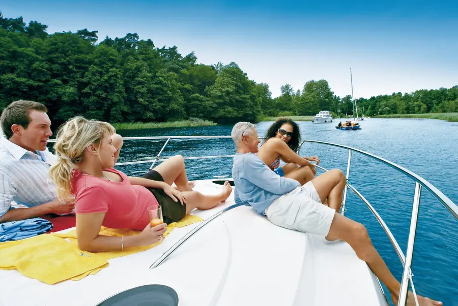 Hausbooturlaub in der Mecklenburgischen Seenplatte (Foto: TMV/Werk3)