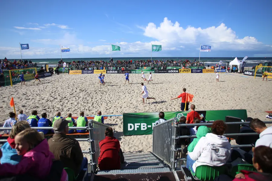 Mitfiebern in der Beachsoccer-Arena
