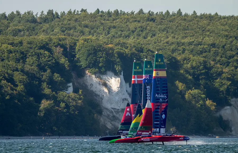 Zu den maritimen Highlights gehört die „SailGP“ in Sassnitz.