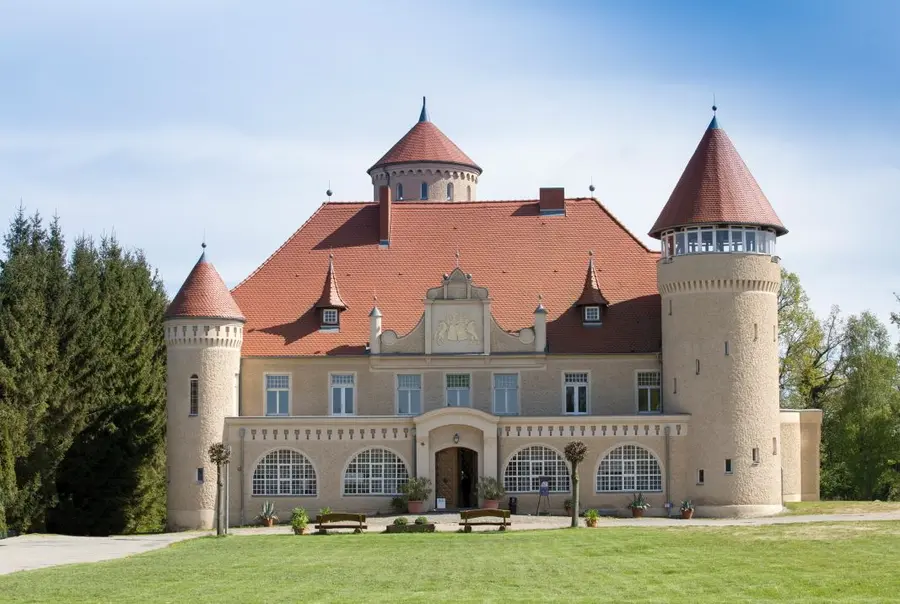 Das Schloss Stolpe ist wieder für Besucher zugänglich. Das Schloss Stolpe ist wieder für Besucher zugänglich.