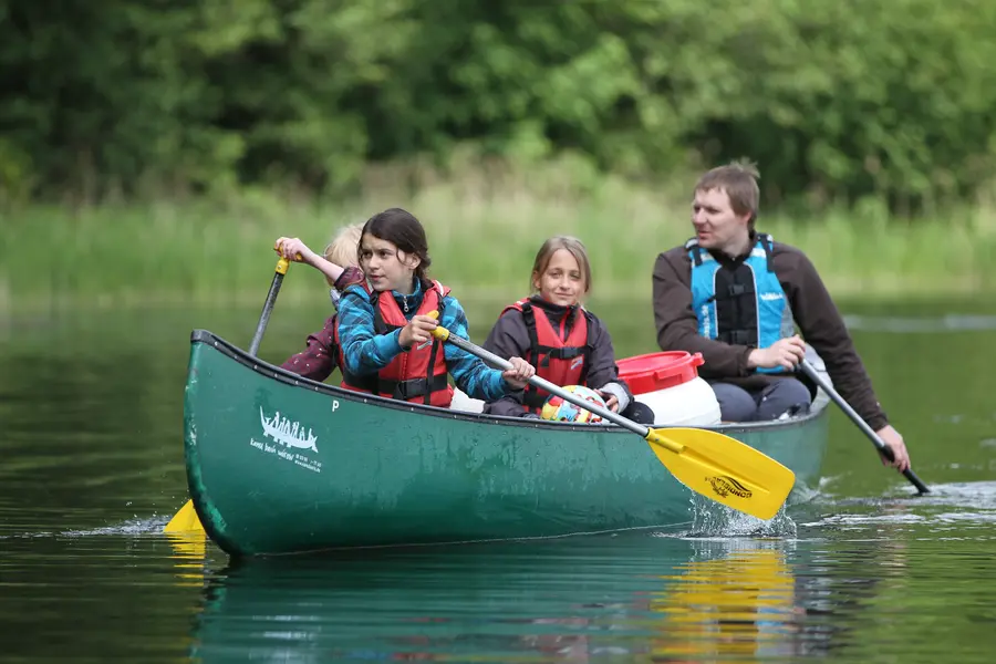 Paddeln mit der Familie in der Mecklenburgischen Seenplatte