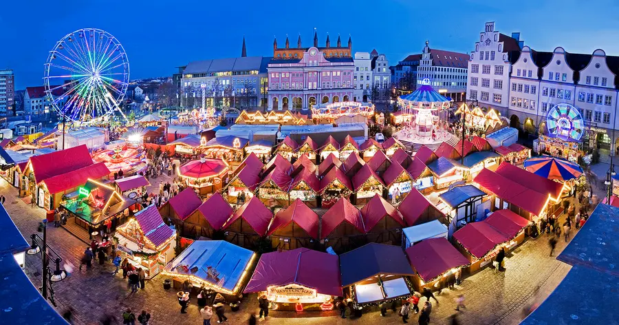 Der Rostocker Weihnachtsmarkt – Buntes Treiben am Neuen Markt 
