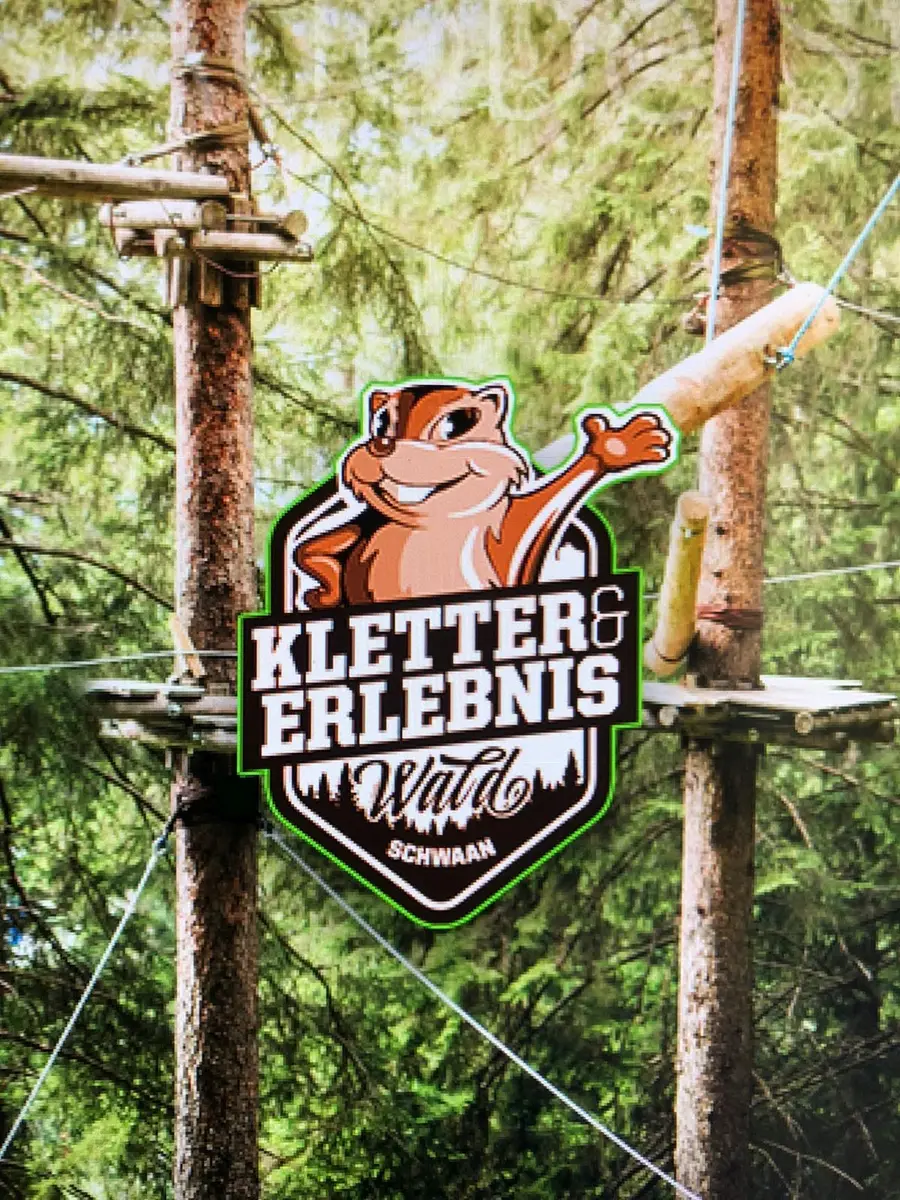 Das Logo des neuen Kletter- und Erlebniswalds in Schwaan Das Logo des neuen Kletter- und Erlebniswalds in Schwaan