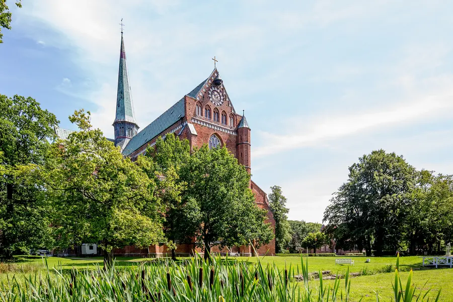 Am 25. Mai geht es unter anderem nach Bad Doberan, wo die Teilnehmer das Doberaner Münster bestaunen können.
