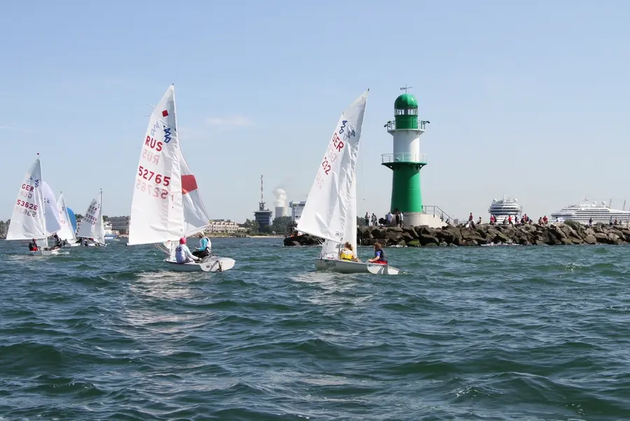 Regatta während der Warnemünder Woche