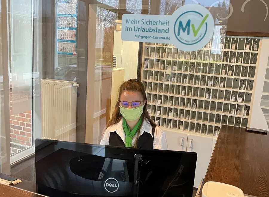 Das Hotel am Schlosspark in Güstrow führt bereits das vom TMV und Dehoga MV herausgegebene Siegel "Mehr Sicherheit im Urlaubsland MV"