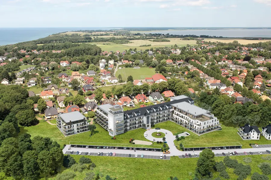 Die ehemalige Seefahrtschule in Wustrow wird heute als Apartmentanlage „Zwei Wasser“ eröffnet. Die ehemalige Seefahrtschule in Wustrow wird heute als Apartmentanlage „Zwei Wasser“ eröffnet.