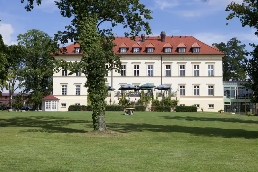 Landhotel Schloss Teschow Parkansicht