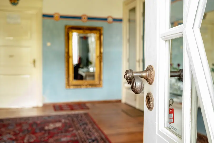 Bei der landesweiten Aktion „MittsommerRemise“ stehen Interessierten zahlreiche Türen zu Guts- und Herrenhäusern in Mecklenburg-Vorpommern offen. Bei der landesweiten Aktion „MittsommerRemise“ stehen Interessierten zahlreiche Türen zu Guts- und Herrenhäusern in Mecklenburg-Vorpommern offen.