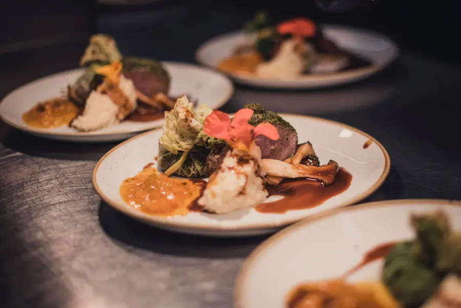 Beim „Wild Fashion Dinner“ im Hotel Forsthaus Damerow können sich Besucher auf verschiedene Wildspezialitäten freuen. Beim „Wild Fashion Dinner“ im Hotel Forsthaus Damerow können sich Besucher auf verschiedene Wildspezialitäten freuen.