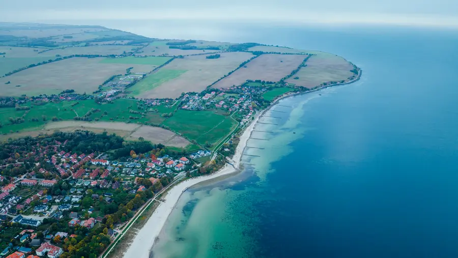 Der Erdbeerhof Glantz an der Mecklenburgischen Ostseeküste richtet zum ersten Mal ein Springturnier und Hoffest mit abwechslungsreichem Programm aus. 