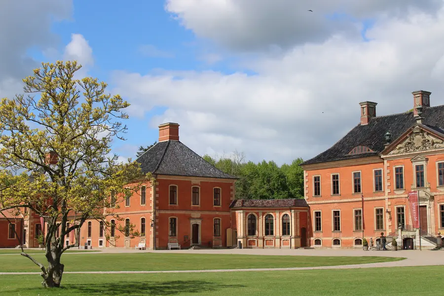 Das Schloss Bothmer ist eine beliebte Sehenswürdigkeit im Klützer Winkel.
Das Schloss Bothmer ist eine beliebte Sehenswürdigkeit im Klützer Winkel.