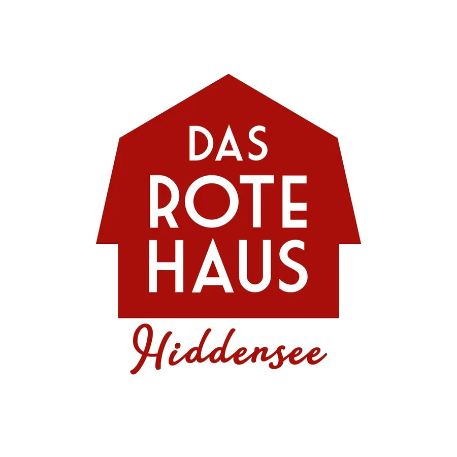 Logo "Das Rote Haus Hiddensee", Foto: "Das Rote Haus Hiddensee"Logo "Das Rote Haus Hiddensee", Foto: "Das Rote Haus Hiddensee"