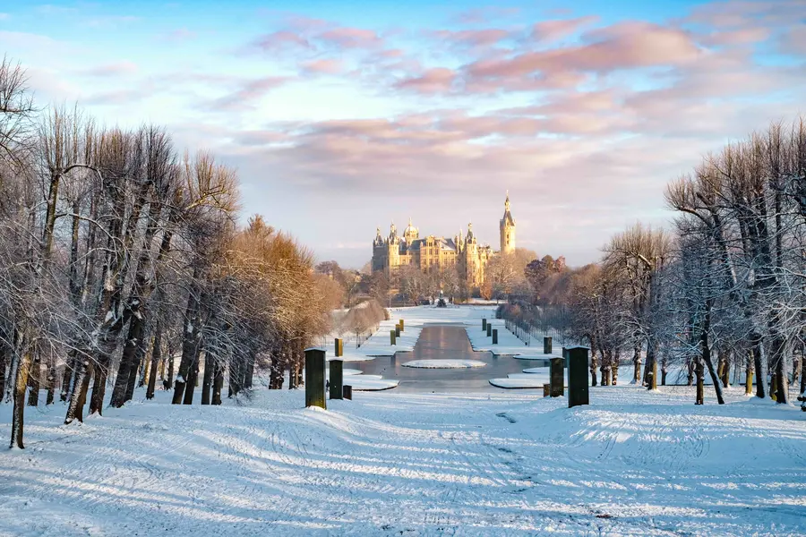 Höhepunkt auf einem winterlichen Spaziergang in Schwerin: das Schloss