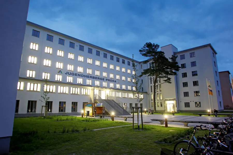 Jugendherberge Prora bei Nacht Jugendherberge Prora bei Nacht