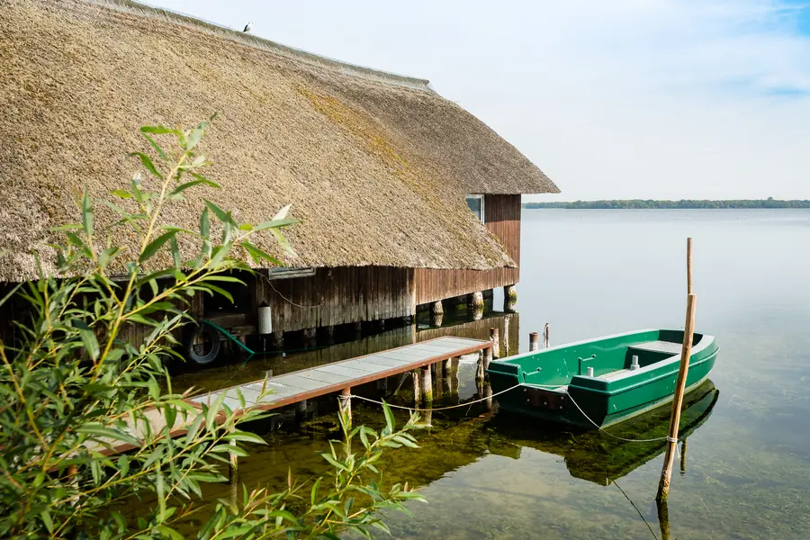 Beim Glashäger Jugend-Naturfilmcamp vom 1. bis 5. August können Jugendliche im UNESCO-Biosphärenreservat Schaalsee ihre ersten Erfahrungen bei der Filmproduktion machen. Beim Glashäger Jugend-Naturfilmcamp vom 1. bis 5. August können Jugendliche im UNESCO-Biosphärenreservat Schaalsee ihre ersten Erfahrungen bei der Filmproduktion machen.