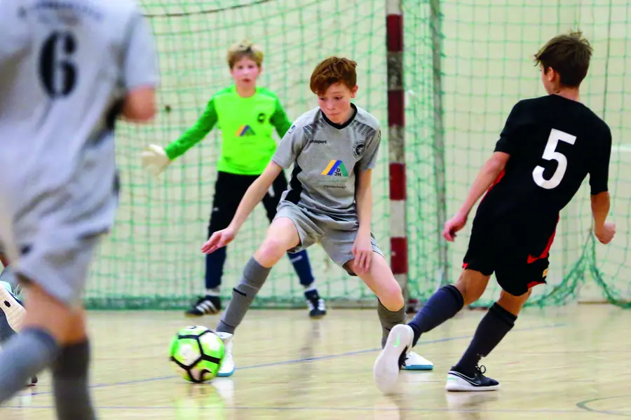 Kinder beim Fußballspiel Kinder beim Fußballspiel