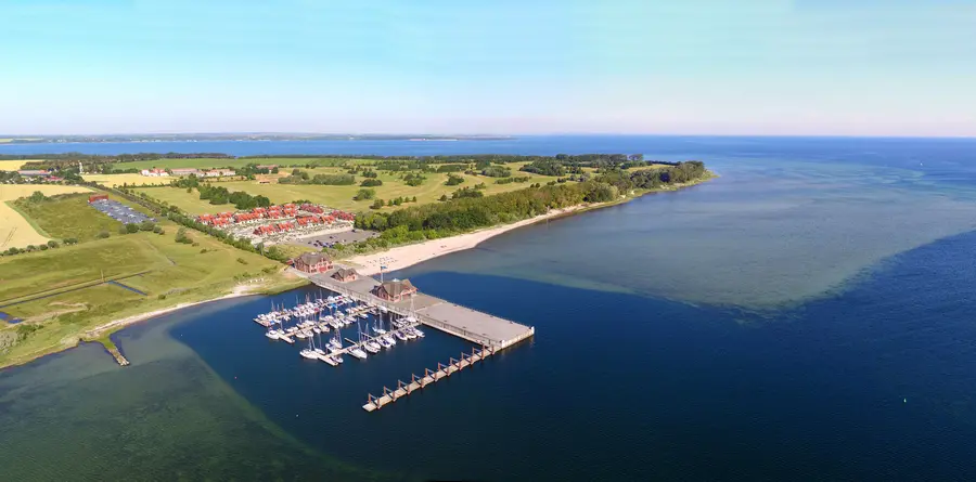 Das Ferien-Resort "Bades Huk" grenzt an die Marina Hohen Wieschendorf Das Ferien-Resort "Bades Huk" grenzt an die Marina Hohen Wieschendorf