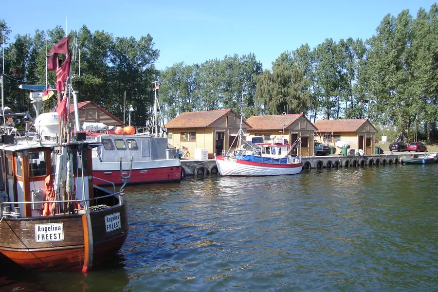 Hafenansicht in Freest